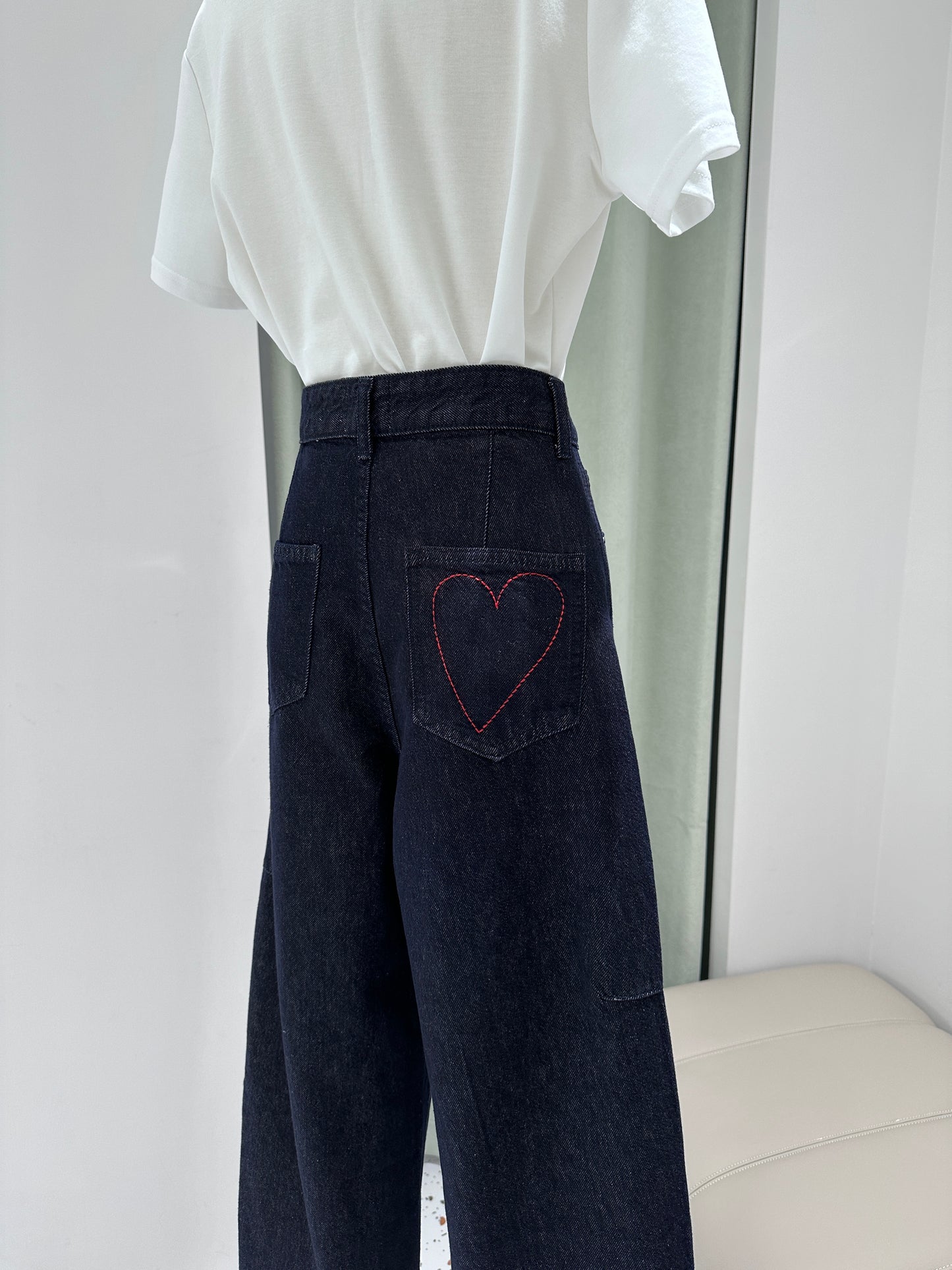 1335|刺绣桃心牛仔裤