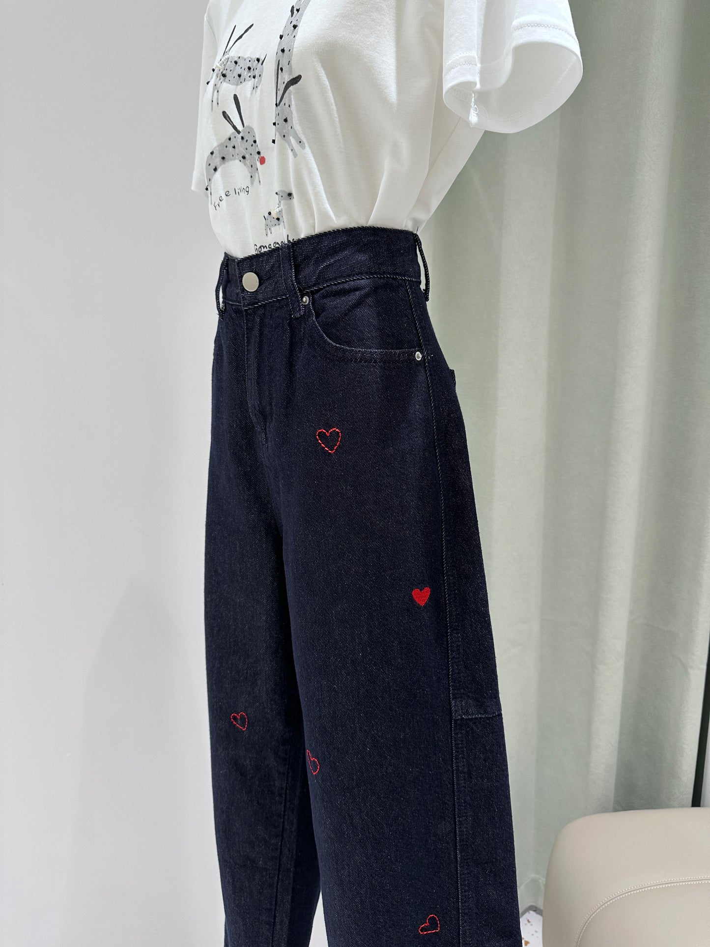 1335｜刺绣桃心牛仔裤