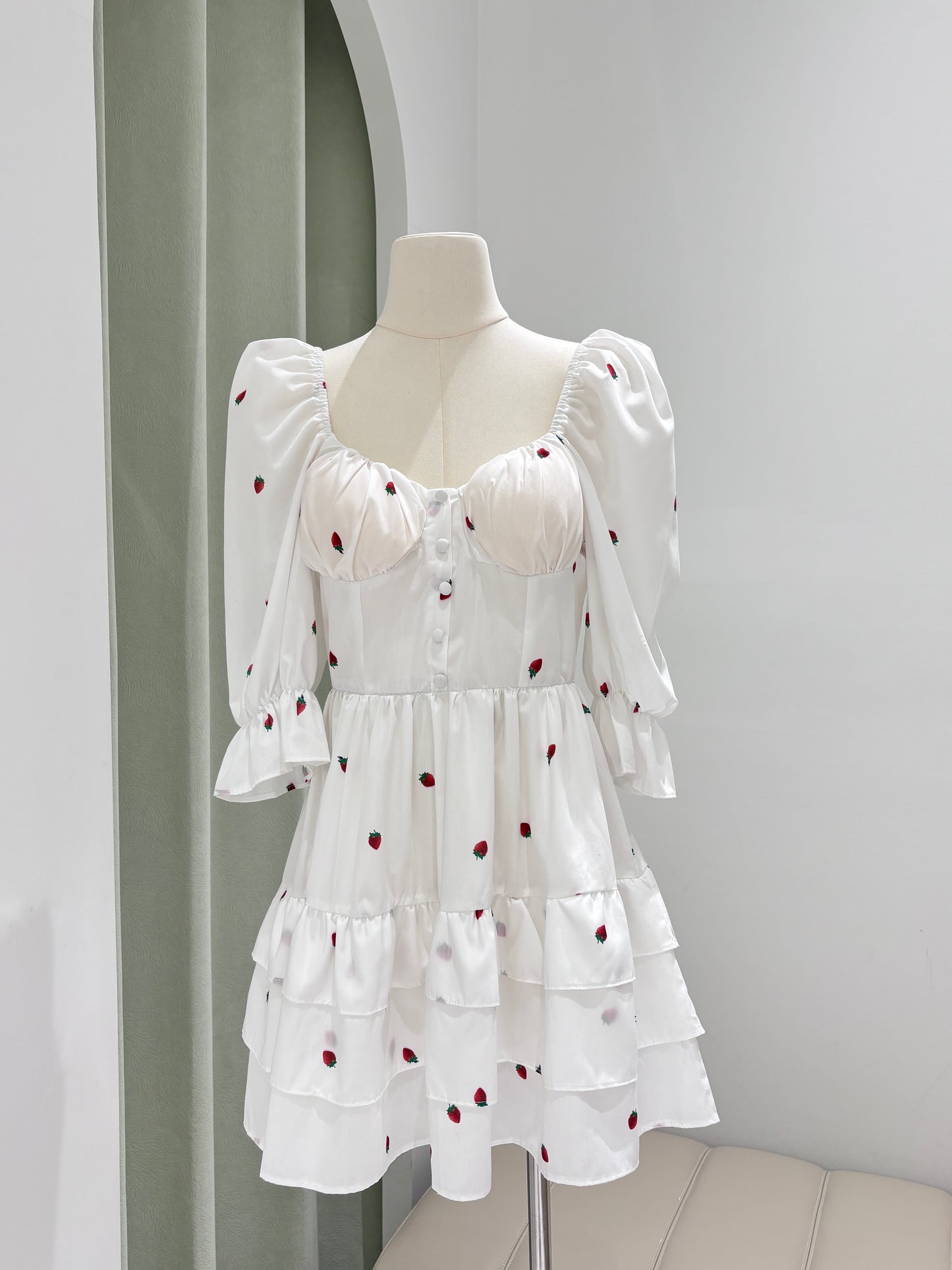 1063｜泡泡袖连身裙