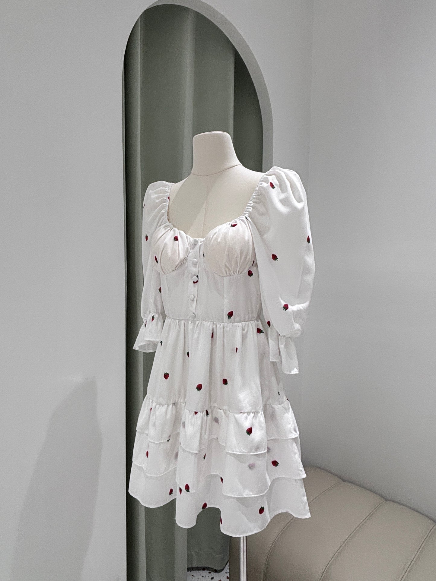 1063｜泡泡袖连身裙