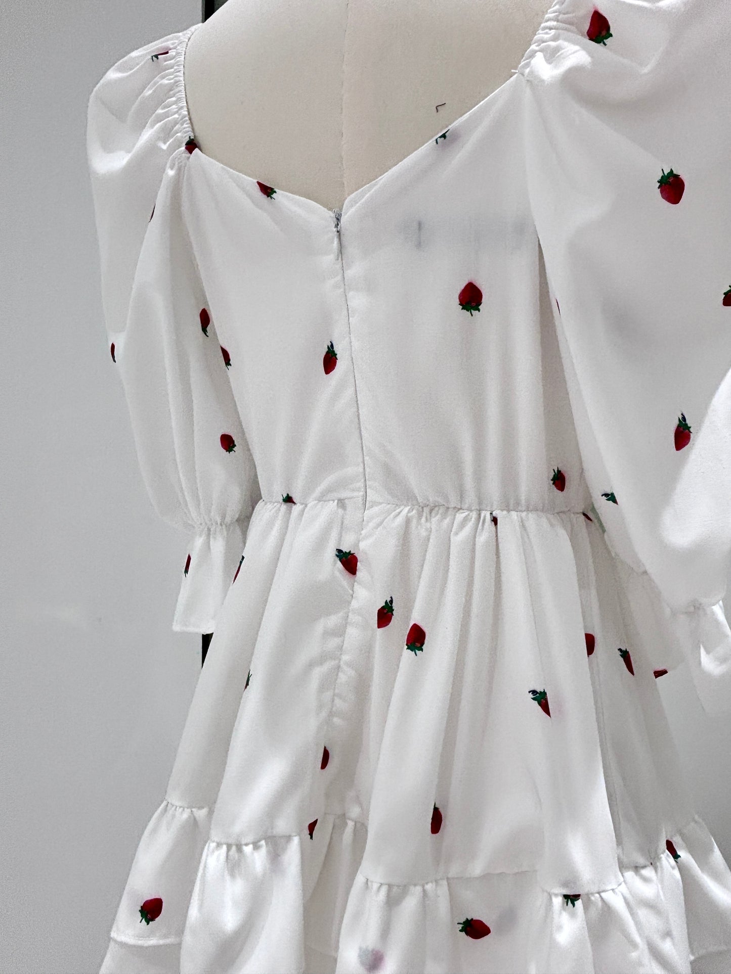 1063｜泡泡袖连身裙