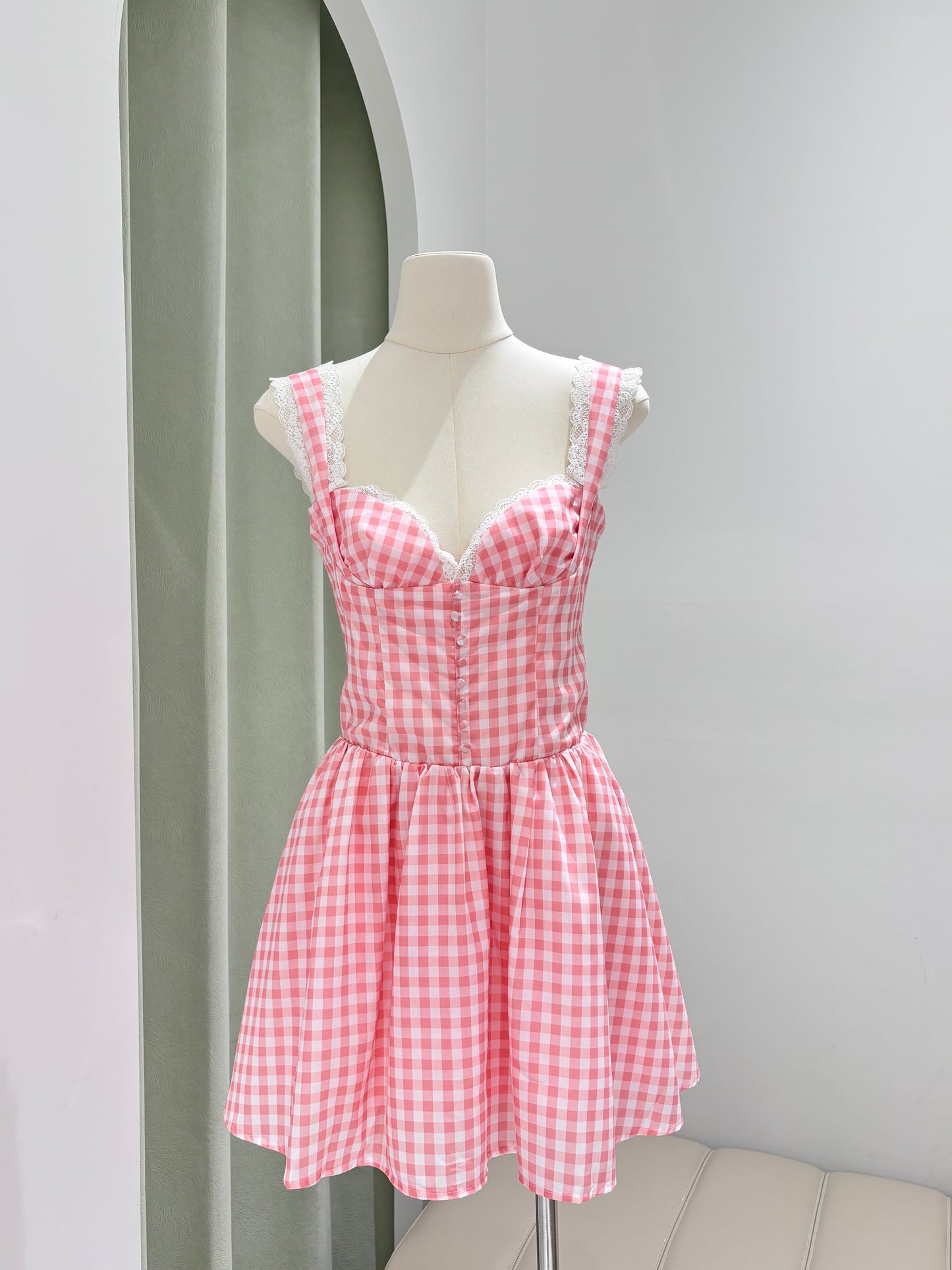 1057｜甜美格纹连身裙