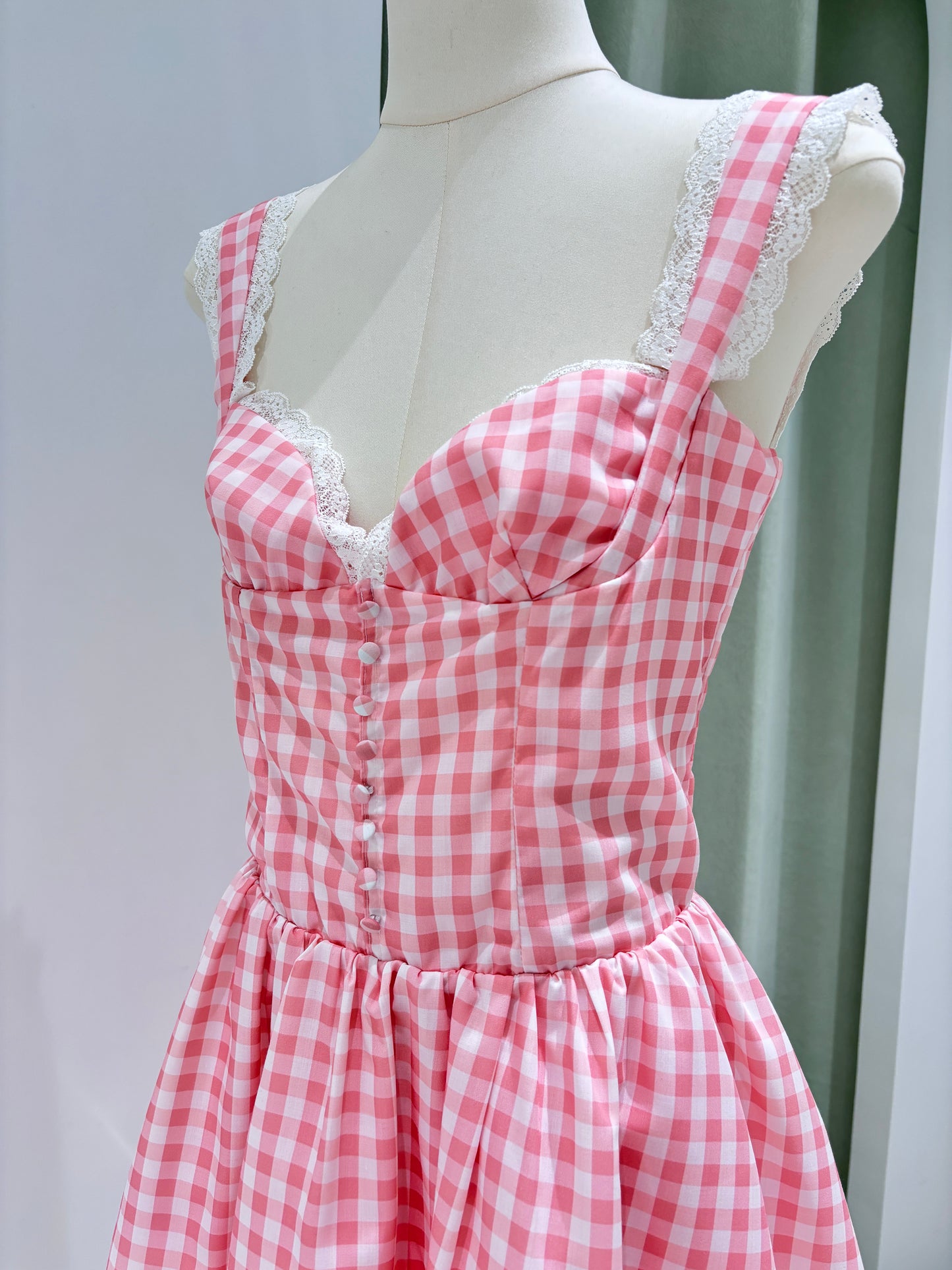 1057｜甜美格纹连身裙