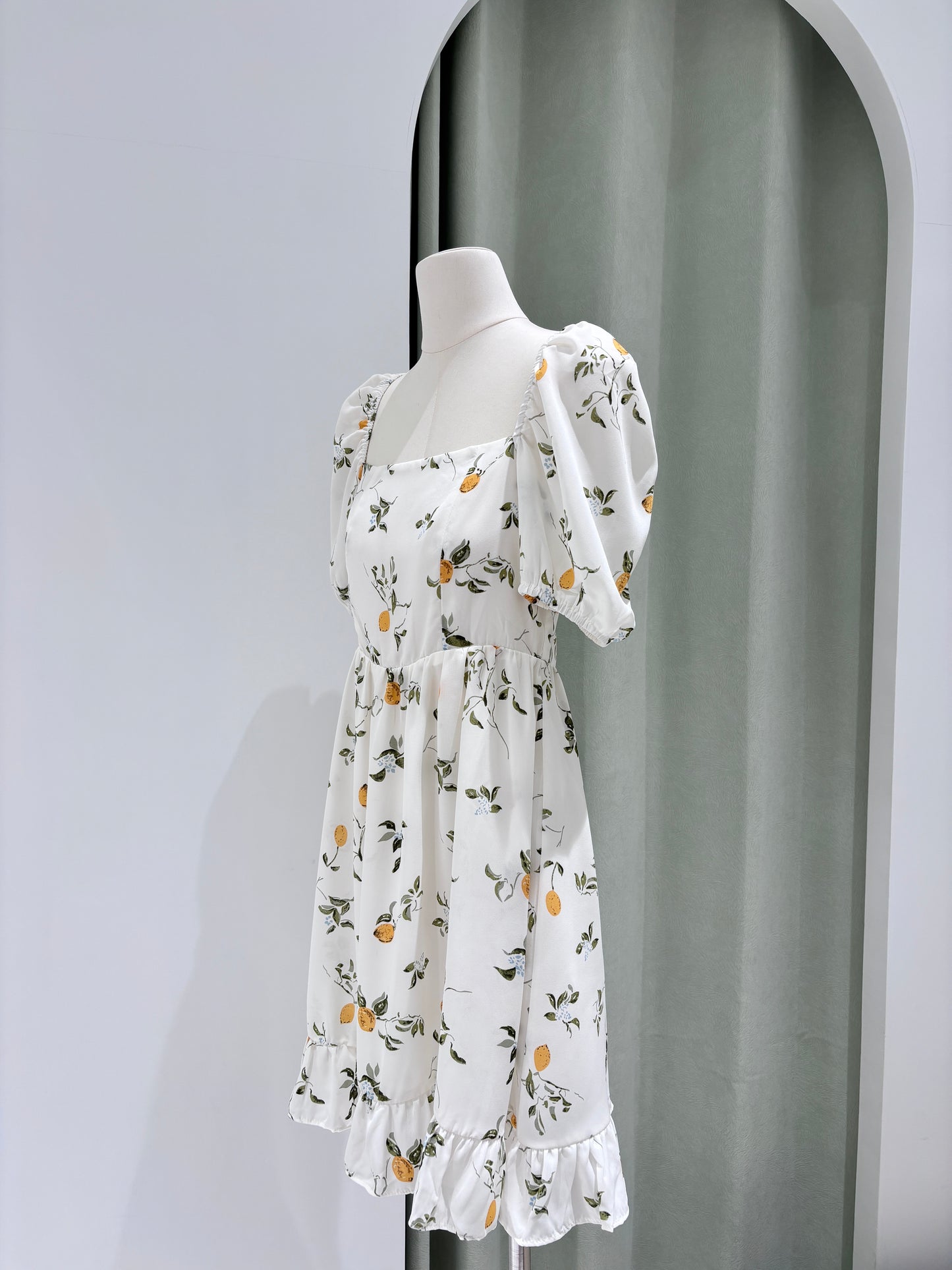 1074｜泡泡袖连身裙