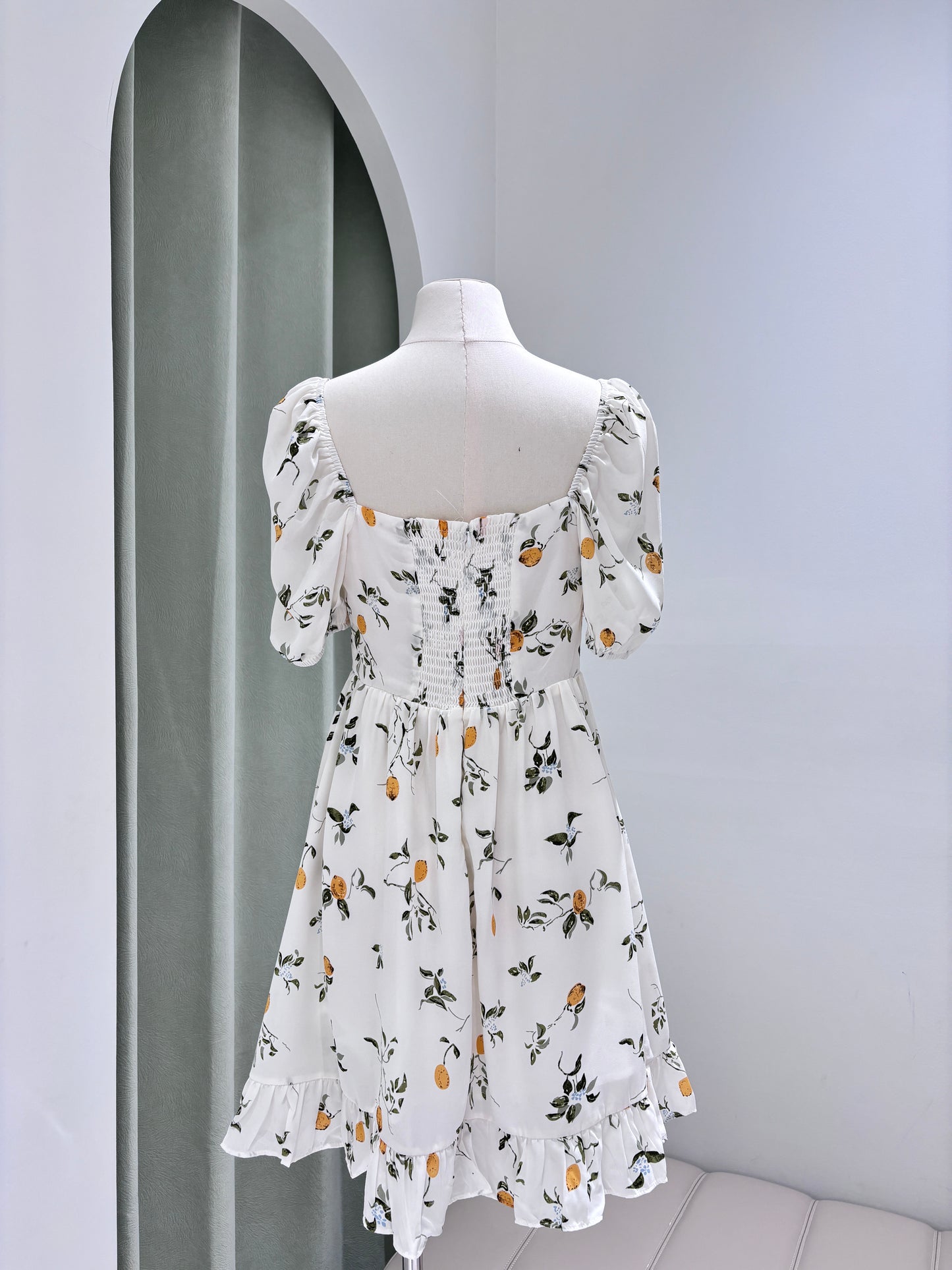 1074｜泡泡袖连身裙